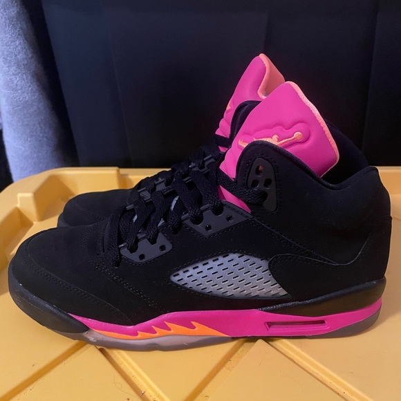 Girls' Nike Air Jordan V 5 Black Bright Cactus Citrus Pink Retro GS
2013 - Picture 7 of 7